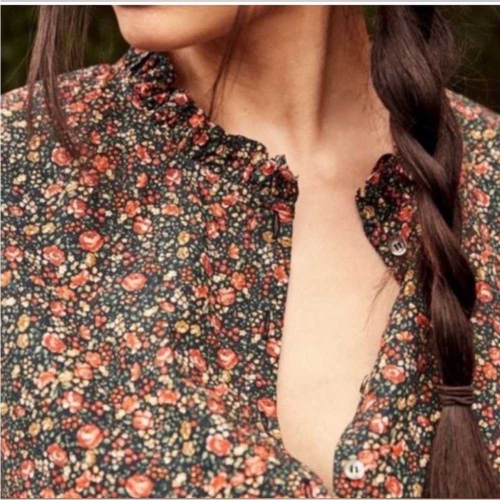Doen Swan Top Floral Blouse with Ruffle Detail